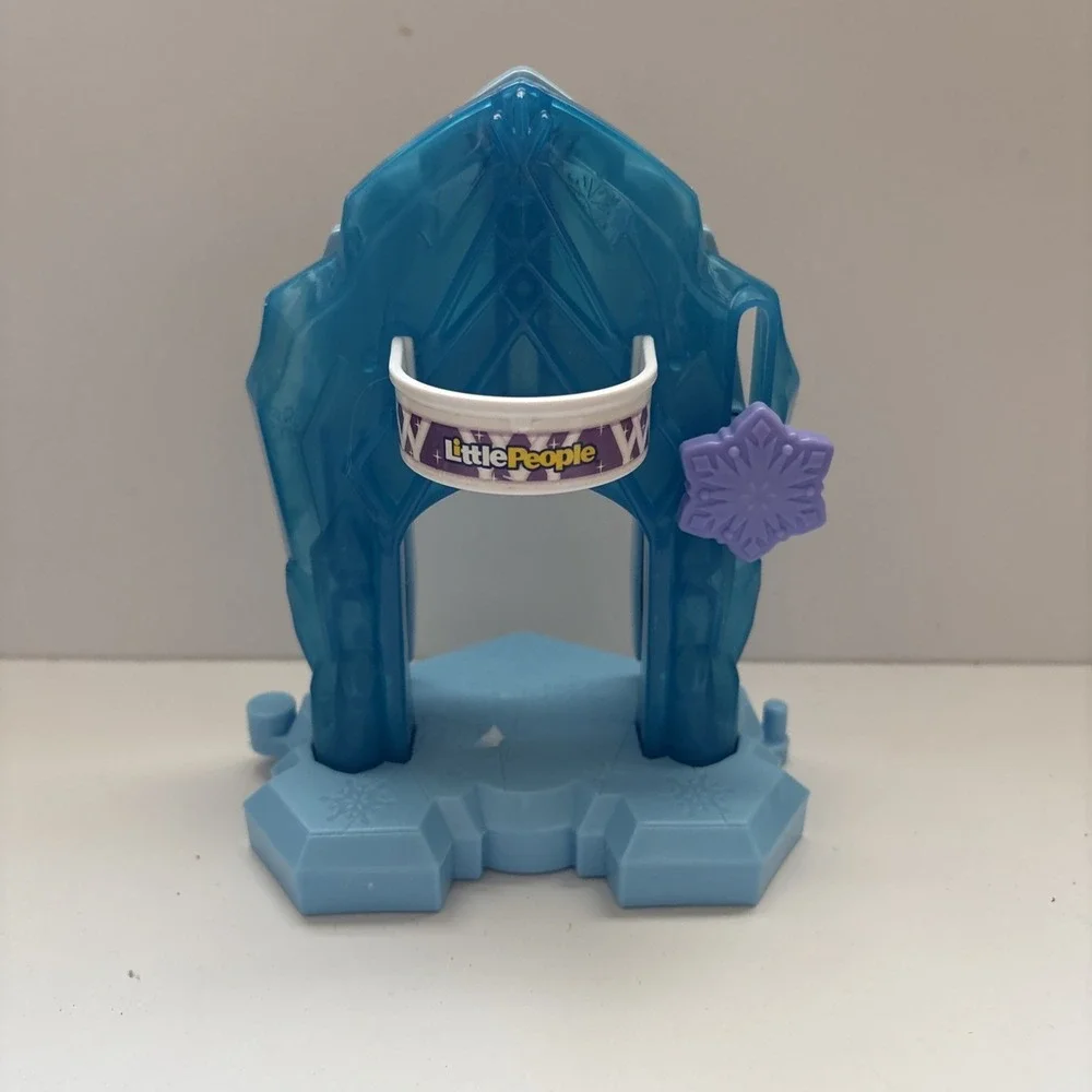 2021 Disney Frozen Fisher Price Little People Toy Playset Lot Olaf's Cafe/ Elsa